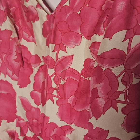 Ann Taylor Women's Petite Silk Floral Cocktail Dress - Picture 7 of 7